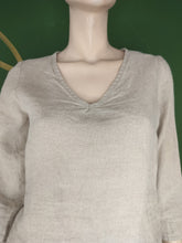 Load image into Gallery viewer, V-Pullover Blouse
