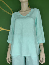 Load image into Gallery viewer, V-Pullover Blouse