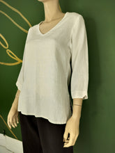 Load image into Gallery viewer, V-Pullover Blouse