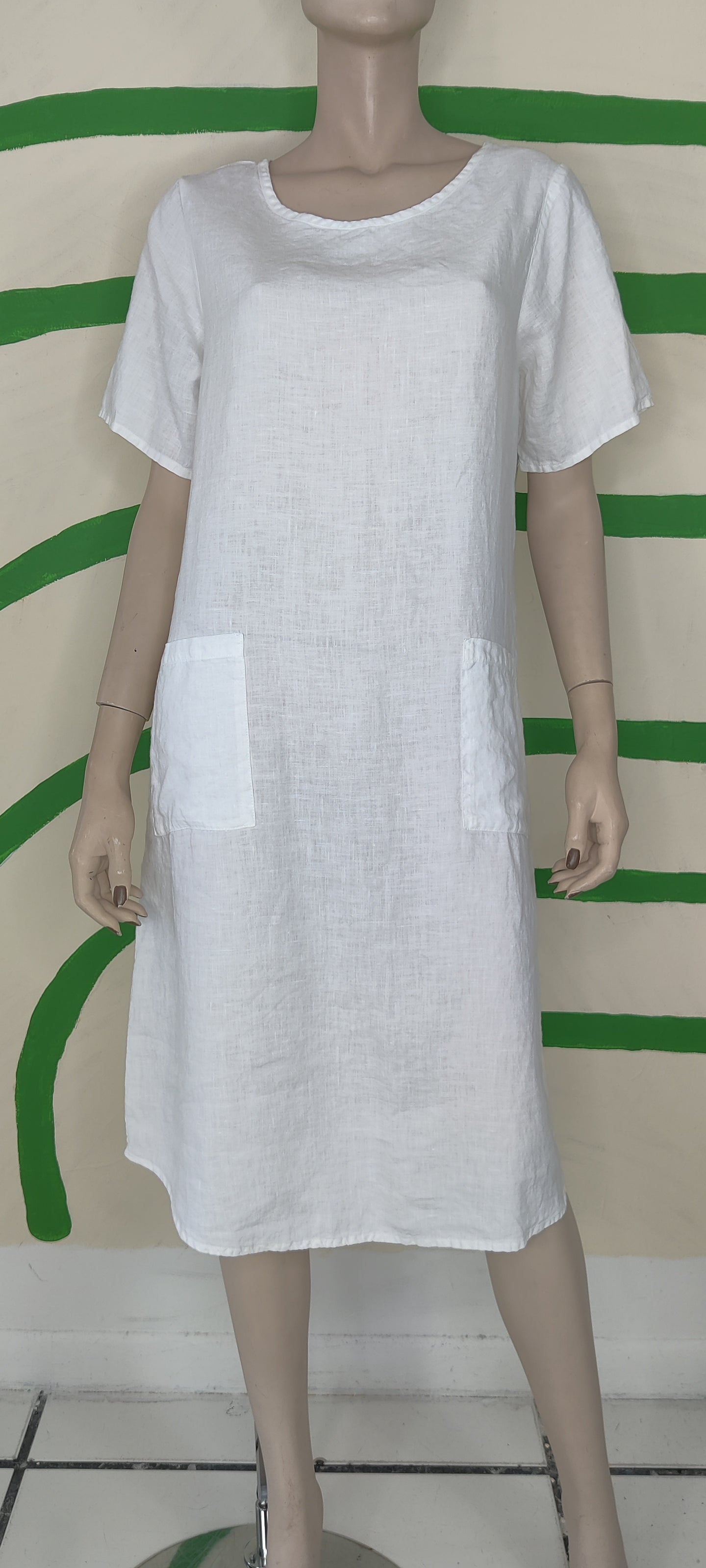 White Shortsleeve Dress