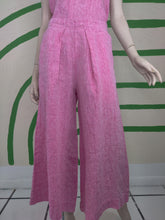 Load image into Gallery viewer, Magenta Yarn Pleated Pant
