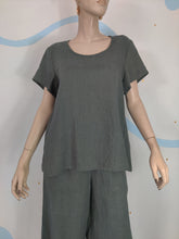 Load image into Gallery viewer, Weightless Tee
