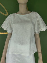 Load image into Gallery viewer, Alpes White Blouse
