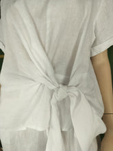 Load image into Gallery viewer, Detail Knot Blouse
